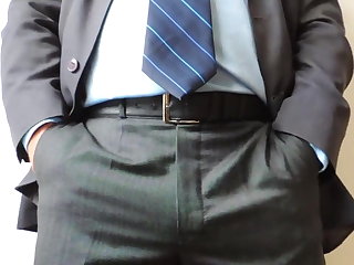Papa Me DaDDyBigBEAR Boss In Suit Cumshot