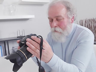 Old Goes Young - Sexy babe obeys old photographer who tells Old Goes Young