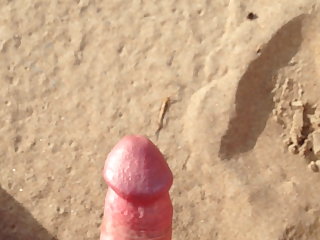 Plaža jerking off and cum at the nude beach