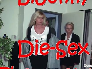 Trekanter Geile Deutsche MILF hilft paar beim Sex mit einem Dreier